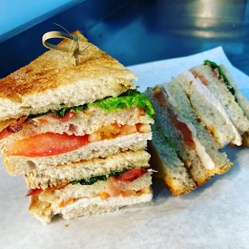 Comentarii opinii despre Hanna's Market & Café