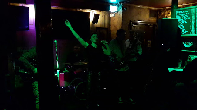 Courtney's Bar - Killarney