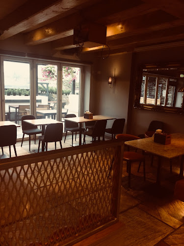 Comentarii opinii despre The Courtyard