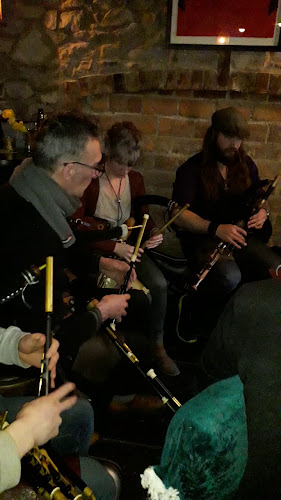 Opinii despre Considines Pub. în Ennis - Hospitality and gastronomy