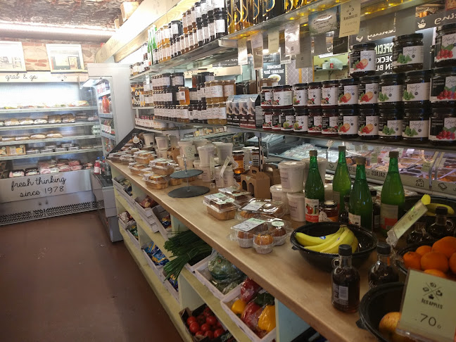 Comentarii opinii despre Staffords Delicatessen