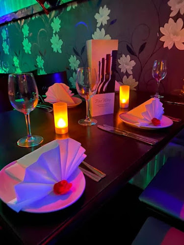 Taj Mahal bundoran - Hospitality and gastronomy