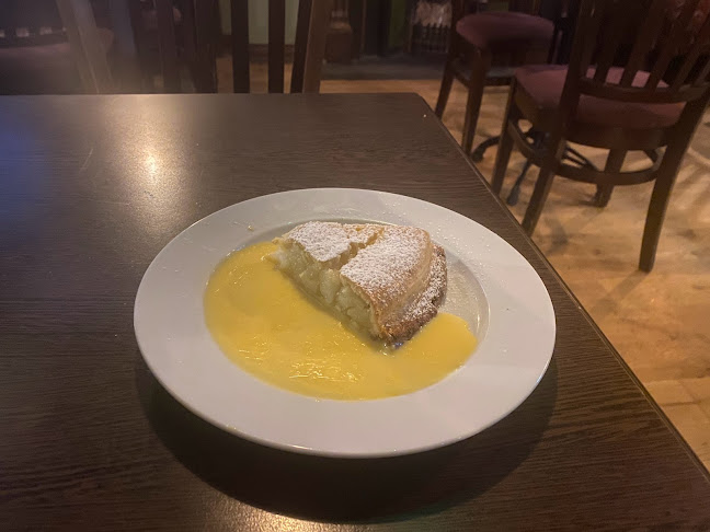 The Crowe's Nest Pub & Bistro