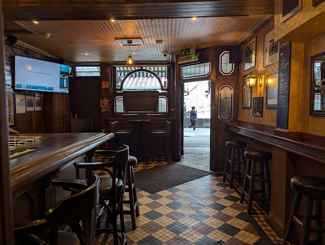 Canty's Bar - Hospitality and gastronomy