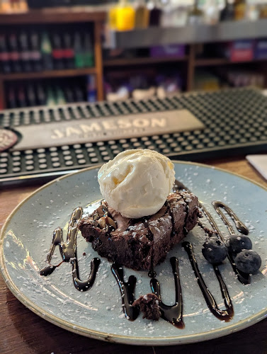 Joe Watty's Pub & Seafood Bar