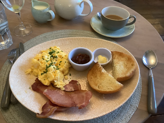 Corrib House Tea Rooms & Guest Accommodation