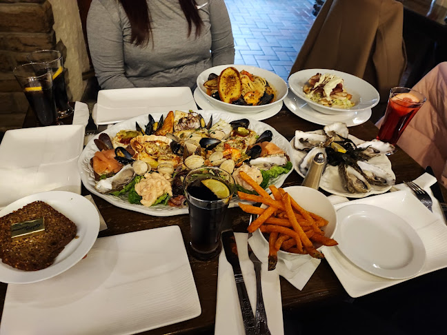 Olde Castle Seafood Bar - Hospitality and gastronomy