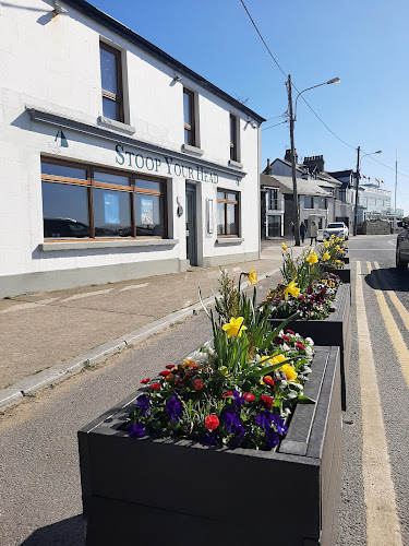 Comentarii opinii despre Stoop Your Head