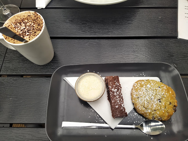 The Snug Pizzeria - Hospitality and gastronomy