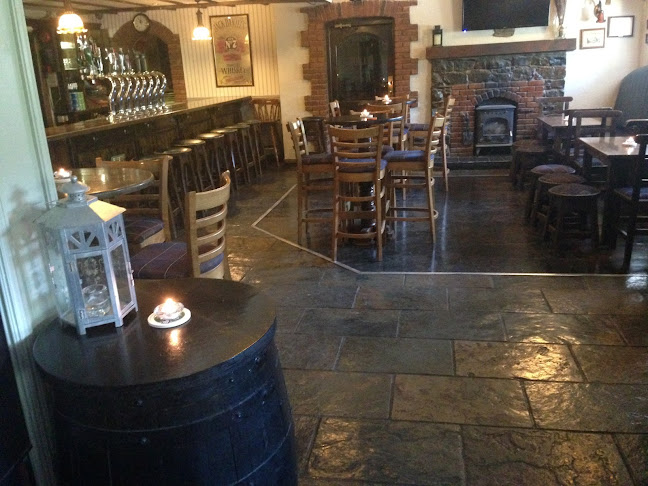 The Bush Pub - Curragh Camp