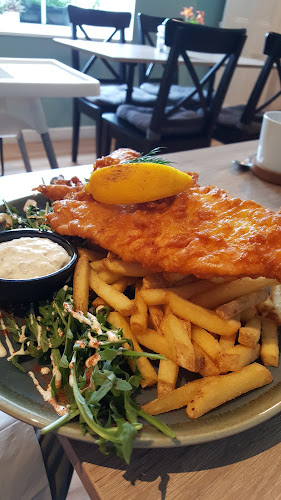 Shore Rd, Killybegs, Co. Donegal, F94 V322