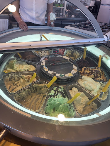 Gelateria Seafront - Hospitality and gastronomy