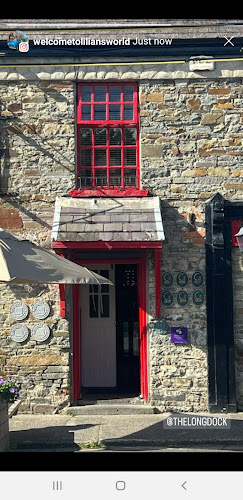 The Long Dock Pub and Restaurant