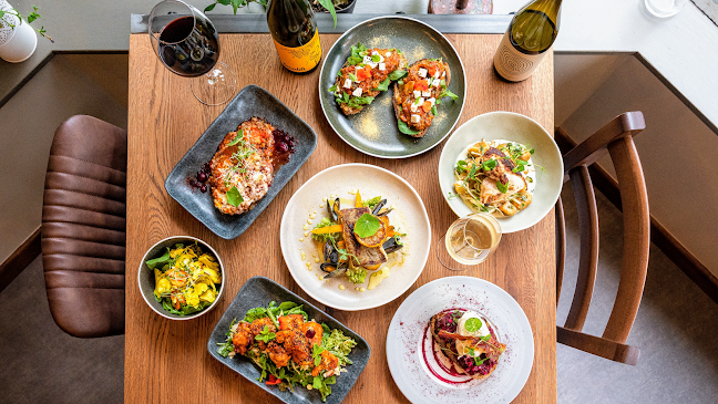 Momo Restaurant - Hospitality and gastronomy