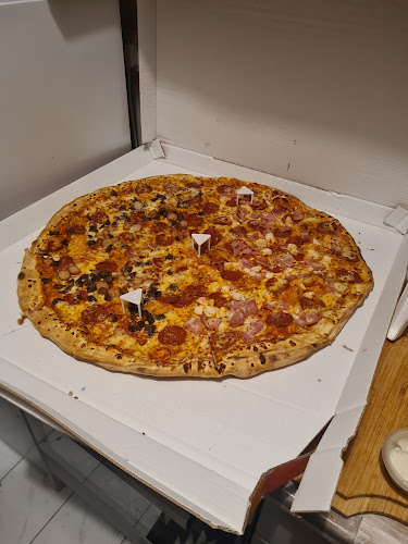 Opinii despre Apache Pizza Navan în Navan - Hospitality and gastronomy