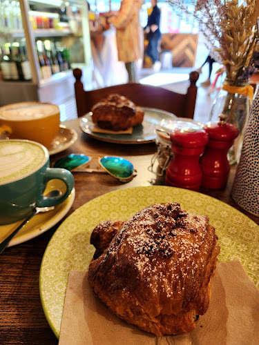 Opinii despre Waterlilies în Carlow - Hospitality and gastronomy