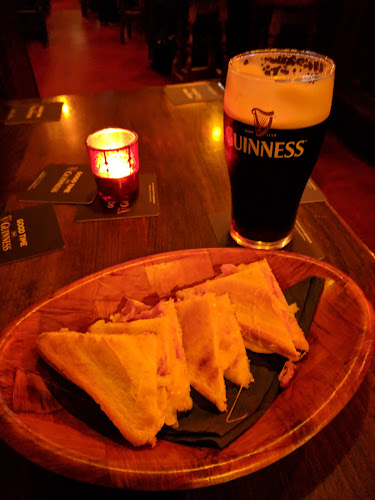 Tom Collins' Bar - Hospitality and gastronomy