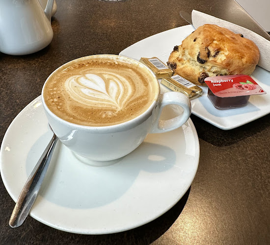 Opinii despre O'Hehirs Bakery, Patisserie, Cafe în Ballinfoyle - Hospitality and gastronomy