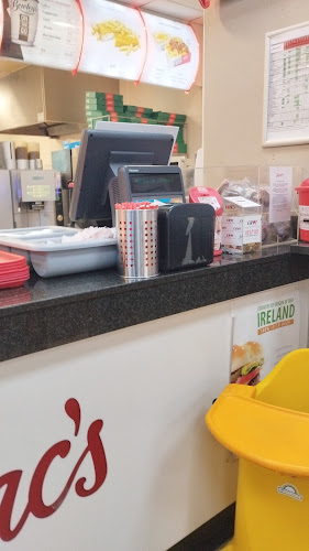 Comentarii opinii despre Supermac's & Papa John's