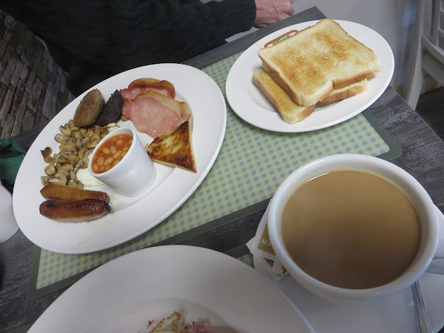 Comentarii opinii despre Granny Mc's Kitchen