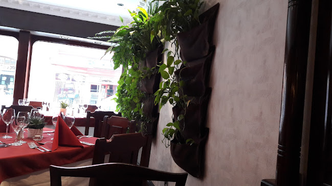 EmeraId Gardens - Hospitality and gastronomy