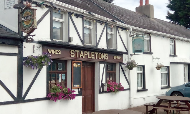 Stapletons Bar