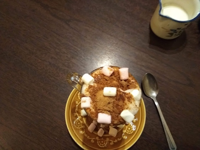 Comentarii opinii despre The Potter's Hand Cafe