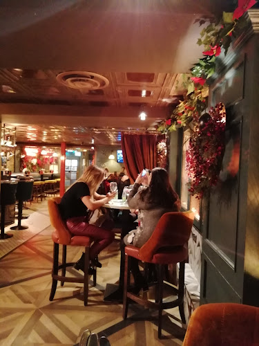 Comentarii opinii despre The White House