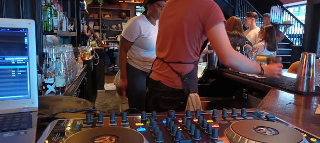 Comentarii opinii despre Larry & Nora's