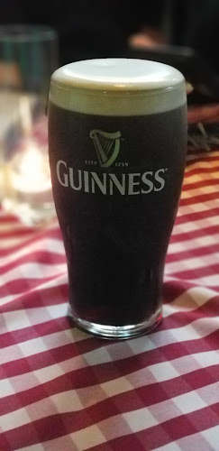 Gibbons' Pillar House Bar - Hospitality and gastronomy