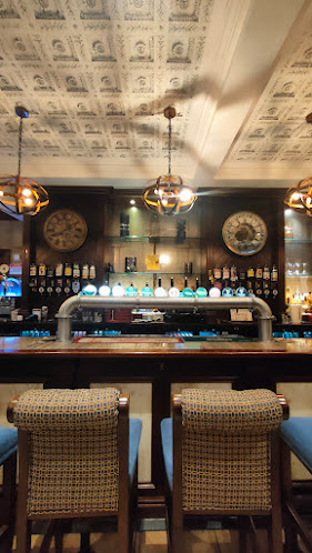 The Middle Shop - Hospitality and gastronomy