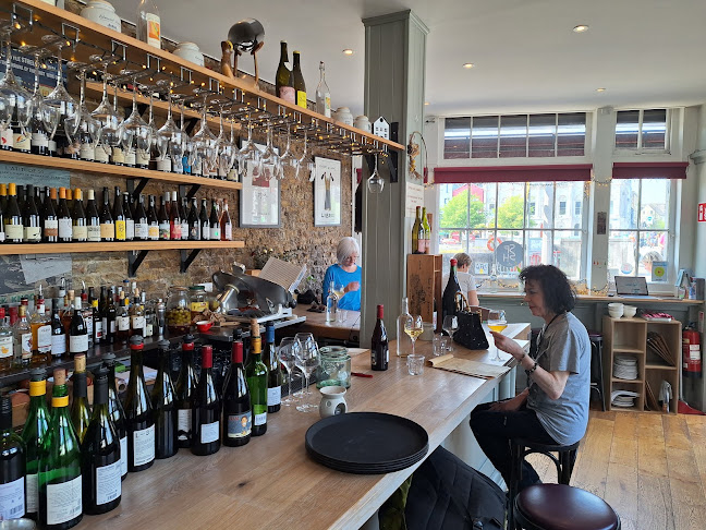 Comentarii opinii despre L'Atitude 51 Wine Bar