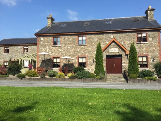 The Riverbank Country Pub & Guesthouse