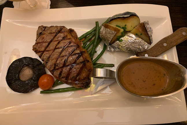 Porterhouse Restaurant - Hospitality and gastronomy