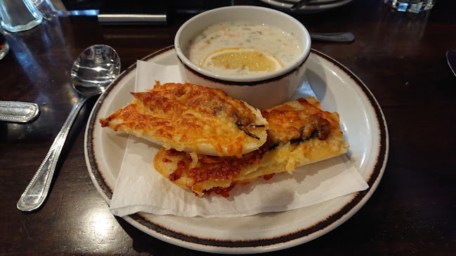 Joe Watty's Pub & Seafood Bar - Hospitality and gastronomy