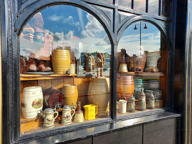 Comentarii opinii despre Power's Pub, Bar, Lounge & Beer Garden