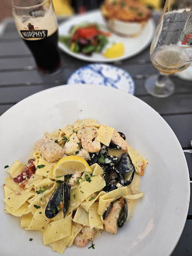 Hayes' Bar & Kitchen