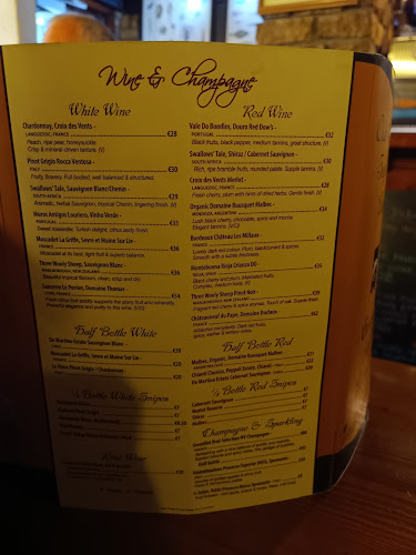 Olde Castle Seafood Bar - Hospitality and gastronomy