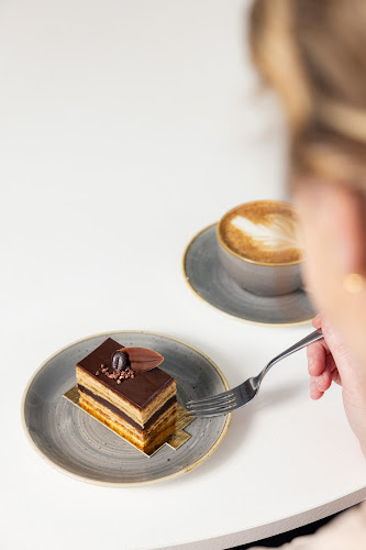 Praline Pastry & Chocolate Cafe - Hospitality and gastronomy
