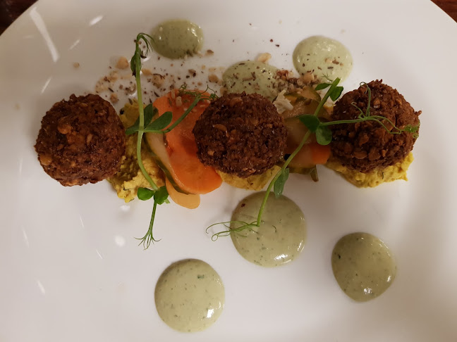 Momo Restaurant - Hospitality and gastronomy