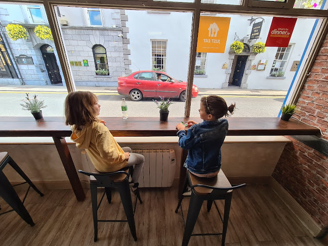 Pizza Max & Burger Factory