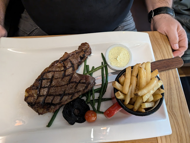 Porterhouse Restaurant - Hospitality and gastronomy