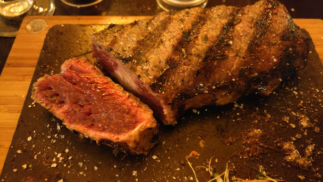 The Queens Bar - Hospitality and gastronomy