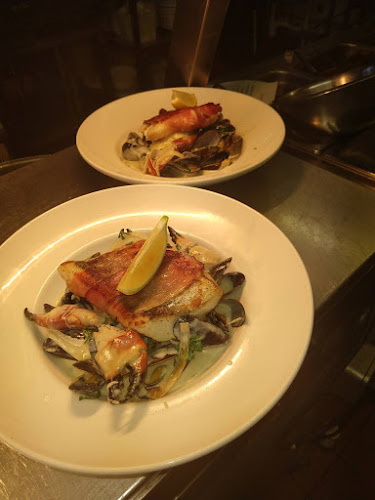 Comentarii opinii despre Pollan Bay - Food & Drinks