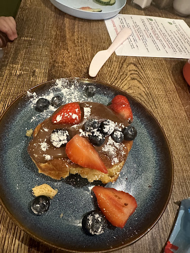 Hungry Bear Cafe/ Restaurant