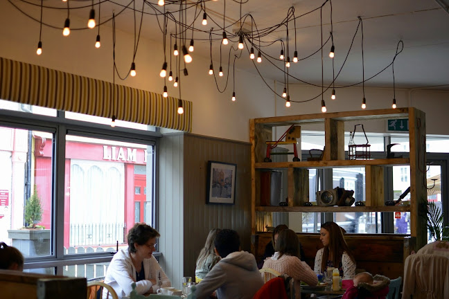 Yummy Cafe Market - Hospitality and gastronomy