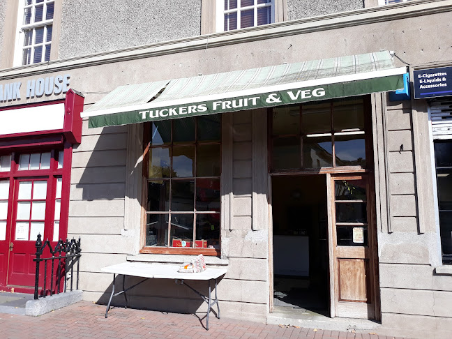 Tuckers Fruit and Vet