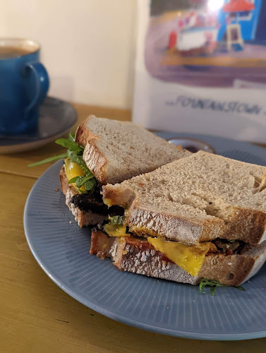 Comentarii opinii despre Pinkmoon Cafe