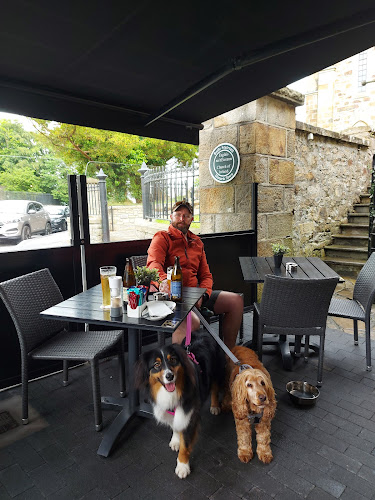 Olde Castle Seafood Bar