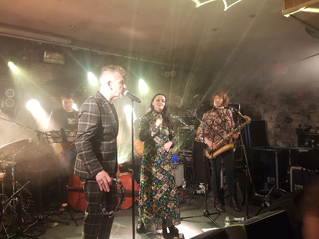 Walshs Bar - Hospitality and gastronomy